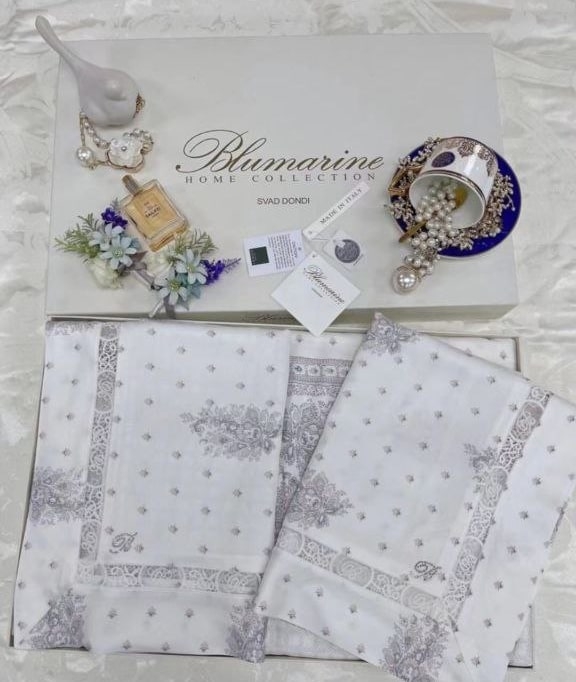 КПГ-337/ск Комплект постельного белья с вышивкой из гипюра Blumarine 100% Люкс Бамбук 200*230см/ 250*250см/ 50*70см-2шт цвет серо-кремовый к-т