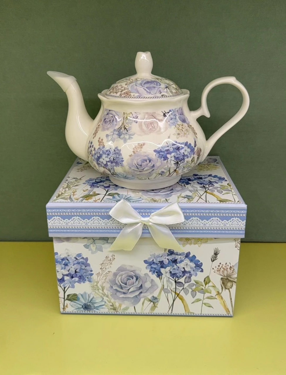 Ри-60/137 Чайник "Гортензия"LC019/220