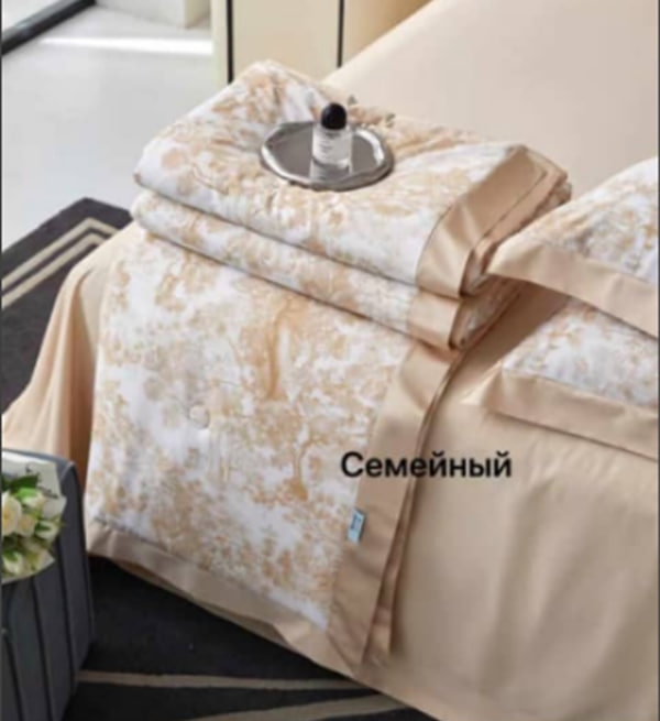 КПГ-362/беж Постельное белье с одеялом DIOR Семейный 150*210-2/ 250*250-1/ 50*70-2  100% Люкс Сатин (плотность 100)