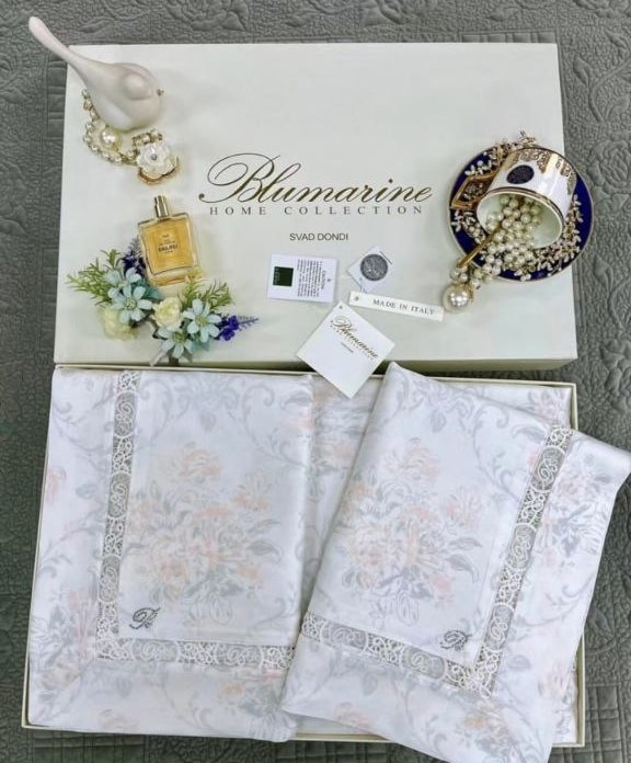 КПГ-166/бел Постельное белье  Blumarine с мережкой 200*230-1, 250*250-1, 50*70-2 цвет белый