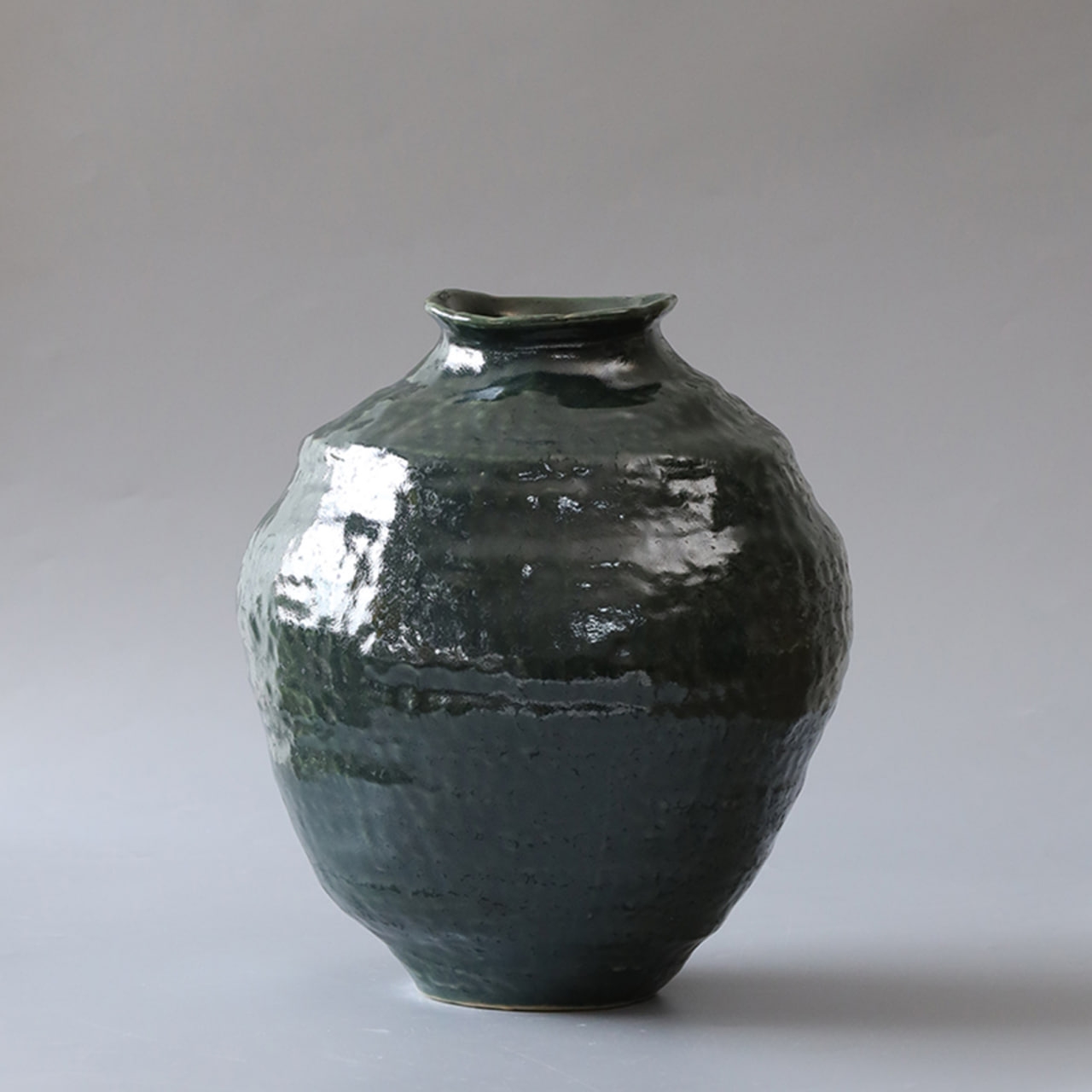 Ри-60/320 Китай.Ваза 25.7*23.7*29.8CM керамика TS25-04