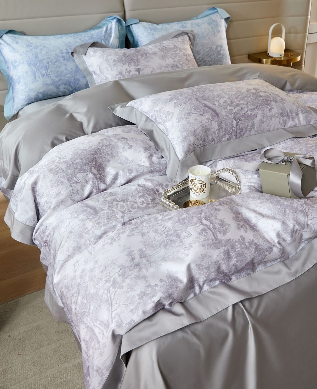 КПГ-362/сер Постельное белье с одеялом DIOR Семейный 150*210-2/ 250*250-1/ 50*70-2  серый 100% Люкс Сатин (плотность 100)