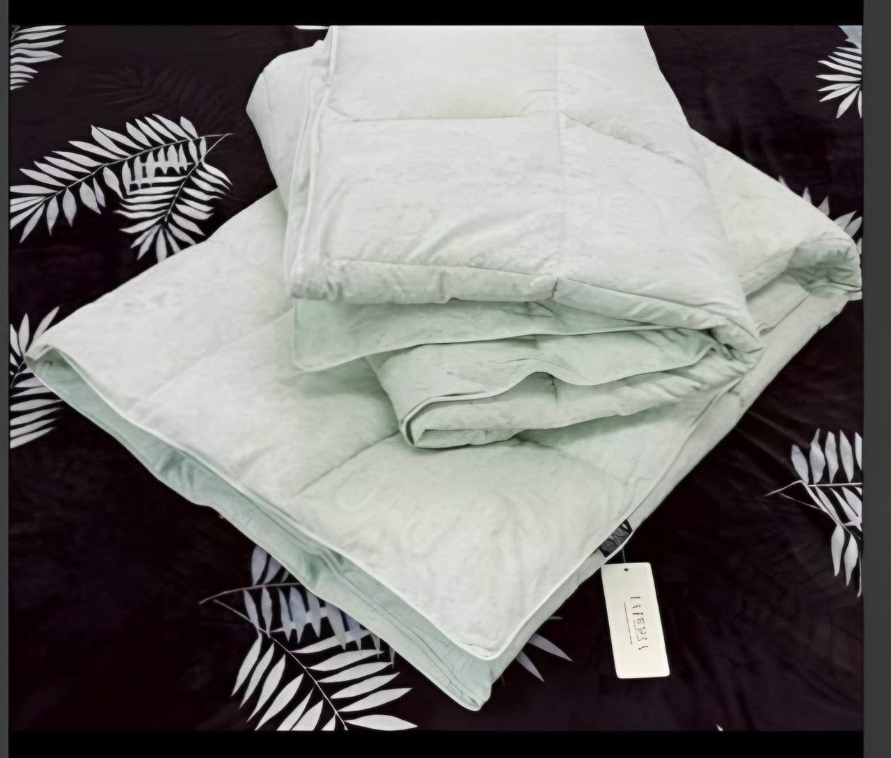 КПГ-498/зел Теплое одеяло LA PERLA 200-230 ткань 30%хлопок+70%бамбук:Наполнитель 50% бамбук+50% шелк