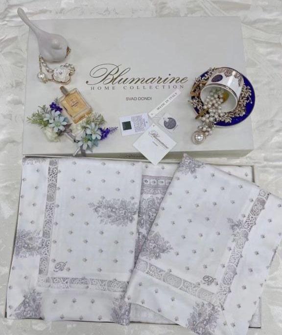 КПГ-337/ск Комплект постельного белья с вышивкой из гипюра Blumarine 100% Люкс Бамбук 200*230см/ 250*250см/ 50*70см-2шт цвет серо-кремовый к-т