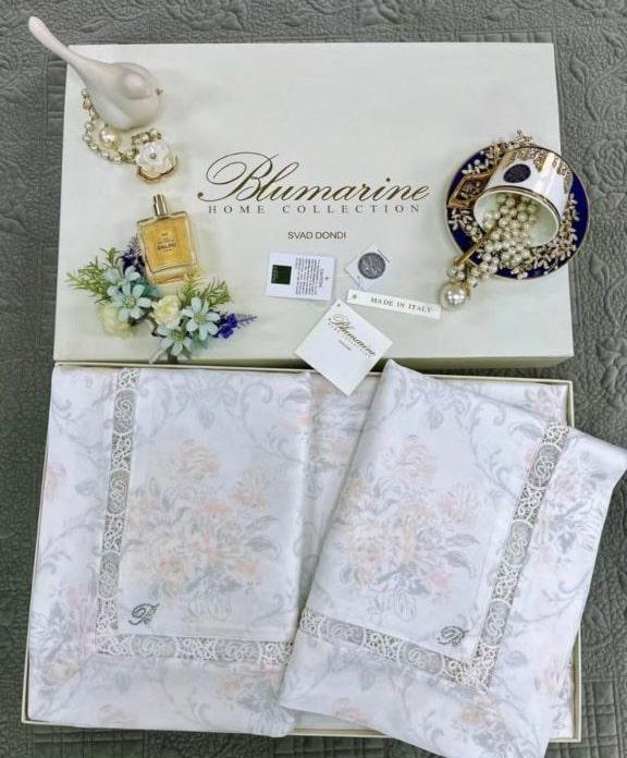 КПГ-166/бел Постельное белье  Blumarine с мережкой 200*230-1, 250*250-1, 50*70-2 цвет белый