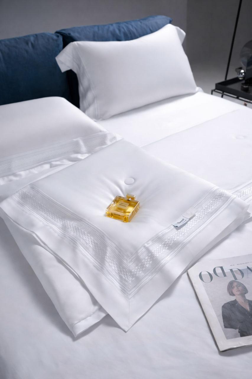 КПГ-551/бел Постельное белье с одеялом Blumarine Евро 200*230-1/250*250-1/50*70-2 белый бамбук