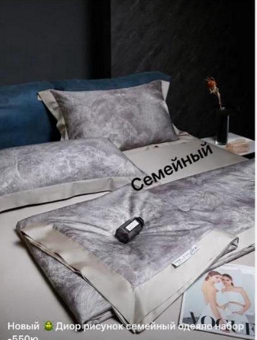 КПГ-521 Постельное белье с одеялом DIOR Семейный 150*210-2/ 250*250-1/ 50*70-2  серый 100% Люкс Сатин (плотность 100)